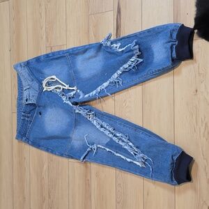 NWOT Amazon Vintage Boyfriend Low Rise Tapered Frayed Denim